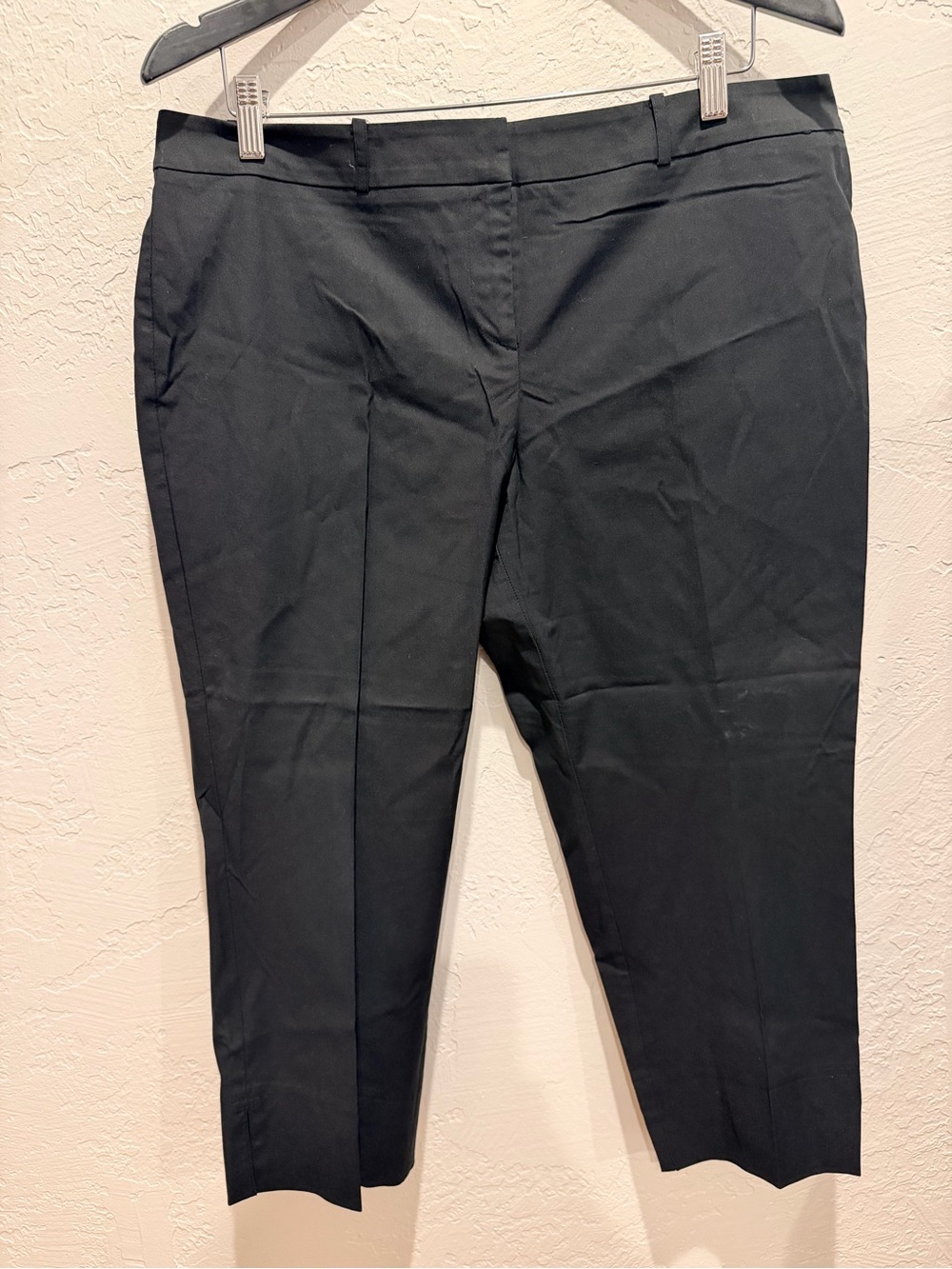 NWOT New York & Company Black Cropped Dress Pants
